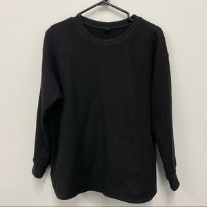 UNIQLO LONG BLACK SLEEVE SWEATER/ PULL OVER